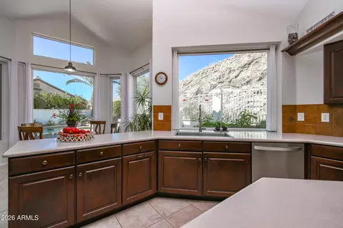 Kitchen - 519 E Hiddenview Dr, Phoenix, AZ 85048 photo 1 of 5