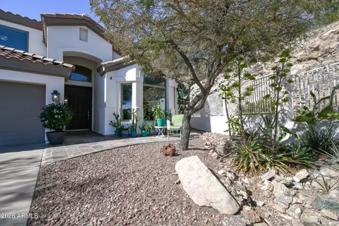 Exterior - 519 E Hiddenview Dr, Phoenix, AZ 85048 photo 3 of 11