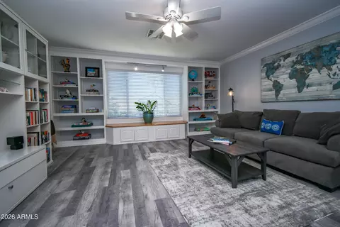 Living - 519 E Hiddenview Dr, Phoenix, AZ 85048 photo 7 of 8