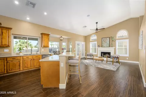 1520 W Devon Dr, Gilbert, AZ 85233 photo 9