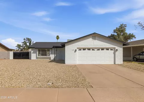 38 W Hillview St, Mesa, AZ 85201
