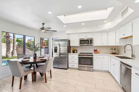Kitchen - 1637 S Ash --, Mesa, AZ 85202 photo 4 of 4