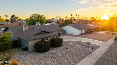 View/Area - 1649 W Royal Palm Rd, Phoenix, AZ 85021 photo 3 of 6