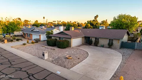 View/Area - 1649 W Royal Palm Rd, Phoenix, AZ 85021 photo 2 of 6