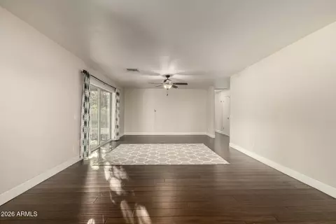 Living - 1649 W Royal Palm Rd, Phoenix, AZ 85021 photo 4 of 5