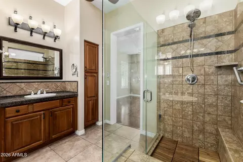 Bath - 4033 E Narrowleaf Dr, Gilbert, AZ 85298 photo 2 of 3