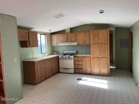 2902 Applewhite Dr, Douglas, AZ 85607 photo 4