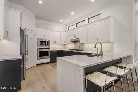 Kitchen - 3208 E Orange Dr, Phoenix, AZ 85018 photo 2 of 2