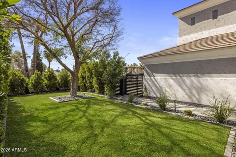 Exterior - 3208 E Orange Dr, Phoenix, AZ 85018 photo 3 of 4