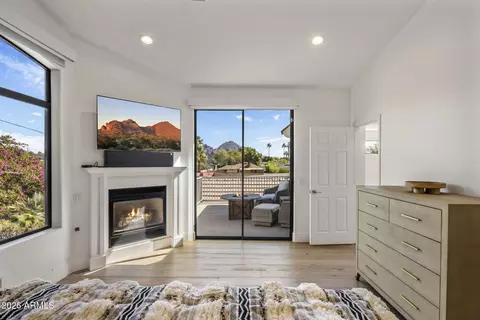 Bedroom - 3208 E Orange Dr, Phoenix, AZ 85018 photo 2 of 4