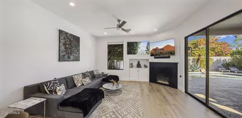 Living - 3208 E Orange Dr, Phoenix, AZ 85018 photo 3 of 3