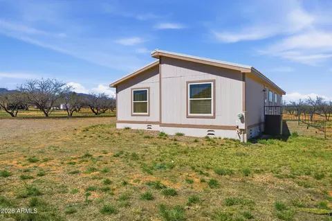 6455 E Nevada Dr, Hereford, AZ 85615 photo 2