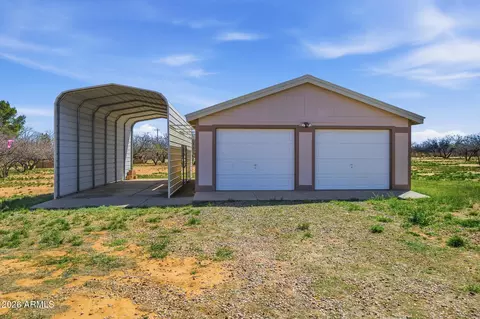 6455 E Nevada Dr, Hereford, AZ 85615 photo 3