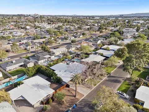 View/Area - 5735 N 11th St, Phoenix, AZ 85014 photo 3 of 3