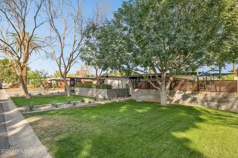 Exterior - 5735 N 11th St, Phoenix, AZ 85014 photo 7 of 8