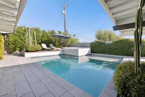 Exterior - 5735 N 11th St, Phoenix, AZ 85014 photo 4 of 8