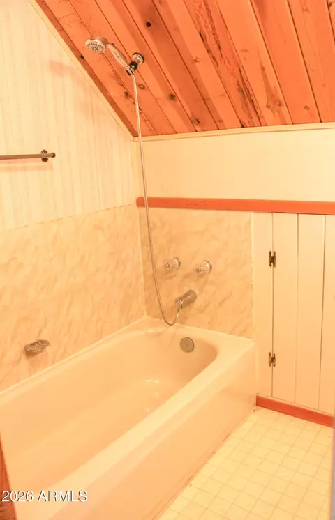 Bath - 8532 W Hicks Cir, Strawberry, AZ 85544 photo 3 of 4
