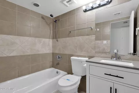 Bath - 4615 E Jones Ave, Phoenix, AZ 85040 photo 1 of 1