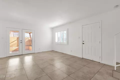 Living - 4615 E Jones Ave, Phoenix, AZ 85040 photo 1 of 6
