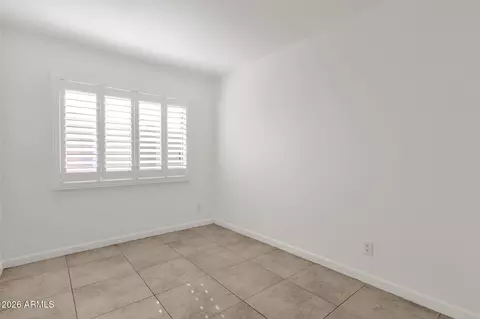 Bedroom - 4615 E Jones Ave, Phoenix, AZ 85040 photo 4 of 5