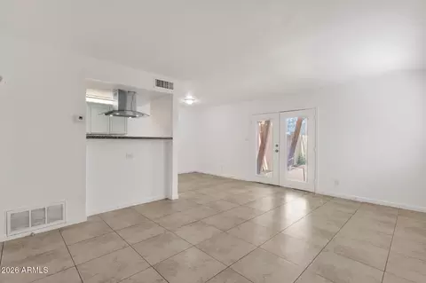 Living - 4615 E Jones Ave, Phoenix, AZ 85040 photo 4 of 6