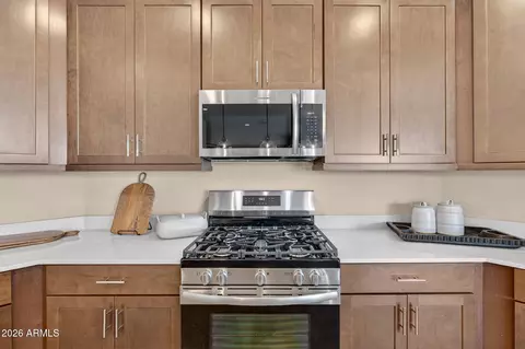 Kitchen - 3236 S 83rd Cir, Mesa, AZ 85212 photo 5 of 8