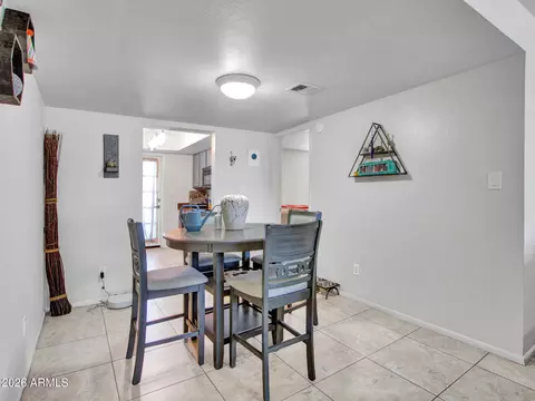 Dining - 1927 E Hampton Ave #212, Mesa, AZ 85204 photo 1 of 3