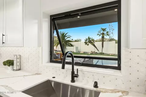 Kitchen - 5919 N 45th St, Phoenix, AZ 85018 photo 8 of 11