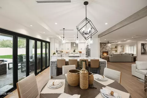 Dining - 5919 N 45th St, Phoenix, AZ 85018 photo 3 of 5