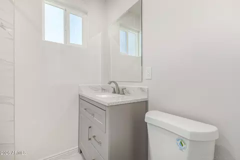 Bath - 3619 W Taylor St, Phoenix, AZ 85009 photo 1 of 2