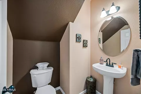 Bath - 1048 E Iris Dr, Chandler, AZ 85286 photo 9 of 9