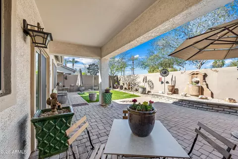 Exterior - 1048 E Iris Dr, Chandler, AZ 85286 photo 5 of 20