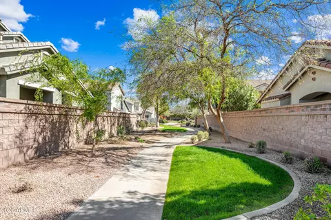 Exterior - 1048 E Iris Dr, Chandler, AZ 85286 photo 16 of 20