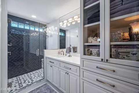 Bath - 1048 E Iris Dr, Chandler, AZ 85286 photo 1 of 9