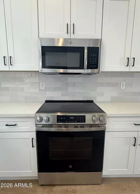 Kitchen - 1236 E Nightingale Ln, Gilbert, AZ 85298 photo 7 of 8