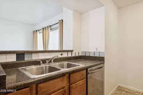 Kitchen - 5135 N 10th St #18, Phoenix, AZ 85014 photo 2 of 2