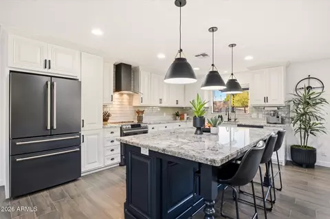 Kitchen - 2115 E State Ave, Phoenix, AZ 85020 photo 2 of 4