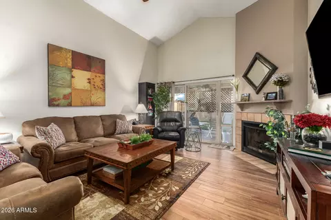 1511 N Central Dr, Chandler, AZ 85224