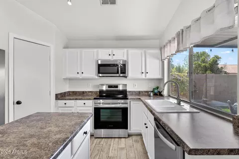 1365 W Vaughn Ave W, Gilbert, AZ 85233 photo 11