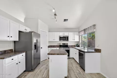 1365 W Vaughn Ave W, Gilbert, AZ 85233 photo 10