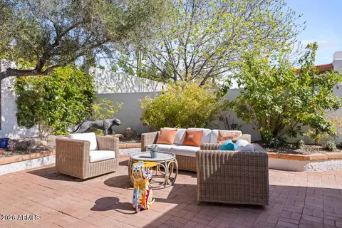 Exterior - 2502 E Montebello Ave, Phoenix, AZ 85016 photo 4 of 5