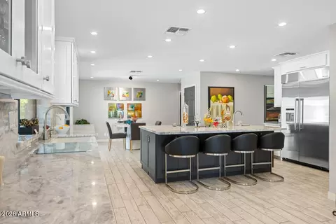 Kitchen - 2502 E Montebello Ave, Phoenix, AZ 85016 photo 1 of 3