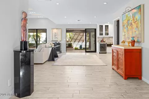 Entry Way - 2502 E Montebello Ave, Phoenix, AZ 85016 photo 1 of 2