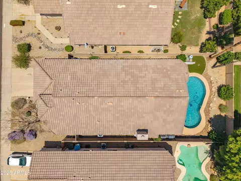 View/Area - 4440 E Tether Trl, Phoenix, AZ 85050 photo 2 of 2