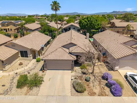View/Area - 4440 E Tether Trl, Phoenix, AZ 85050 photo 1 of 2