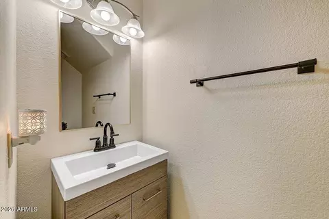 Bath - 322 E Vaughn Ave, Gilbert, AZ 85234 photo 6 of 6