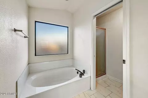 Bath - 322 E Vaughn Ave, Gilbert, AZ 85234 photo 5 of 6