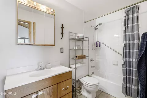 Bath - 925 W Double Bar Ln, Eagar, AZ 85925 photo 1 of 3