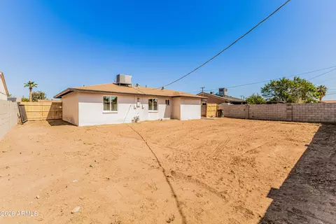 Exterior - 3823 W Earll Dr, Phoenix, AZ 85019 photo 2 of 2