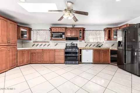 2100 E Alpine Cir, Mesa, AZ 85213